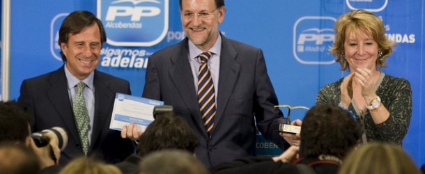 Rajoy propone reducir el déficit en 16.500 millones en 2012 y suprimir las prejubilaciones