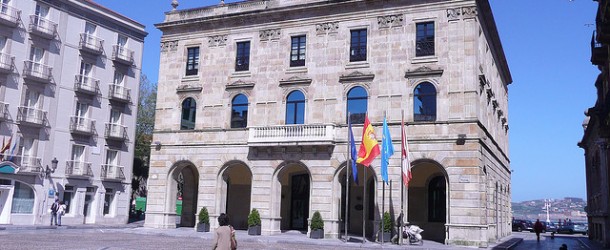 El Gobierno extiende de cinco a diez años el tiempo para que los Ayuntamientos paguen deudas de 2008 y 2009